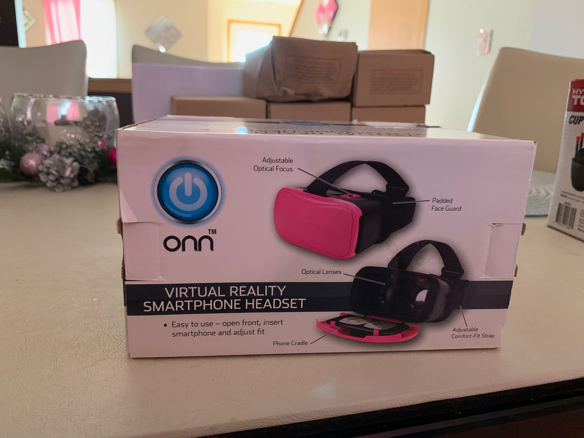 Virtual Realty Smartphone Headset