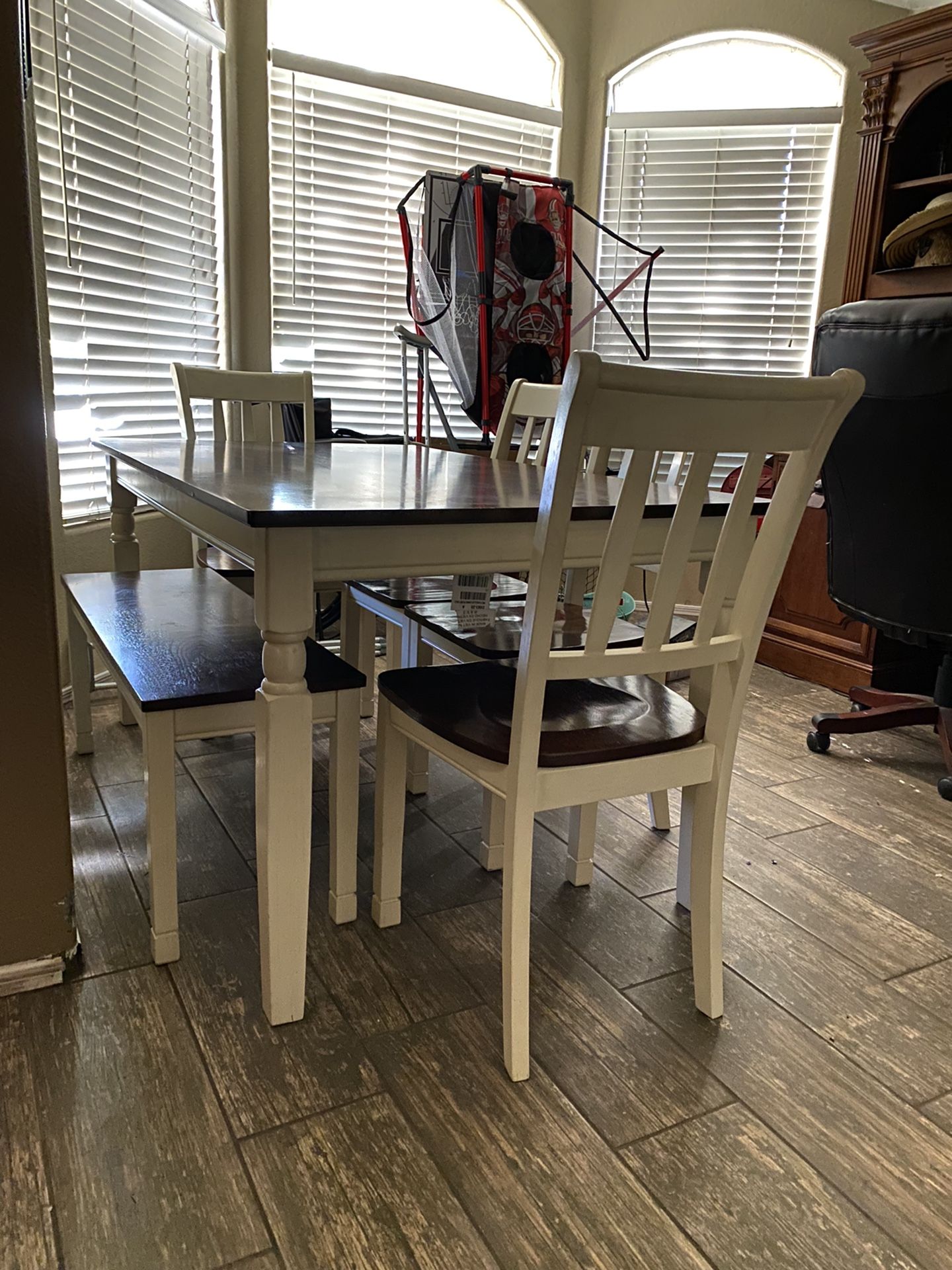 Kitchen Table Farm style