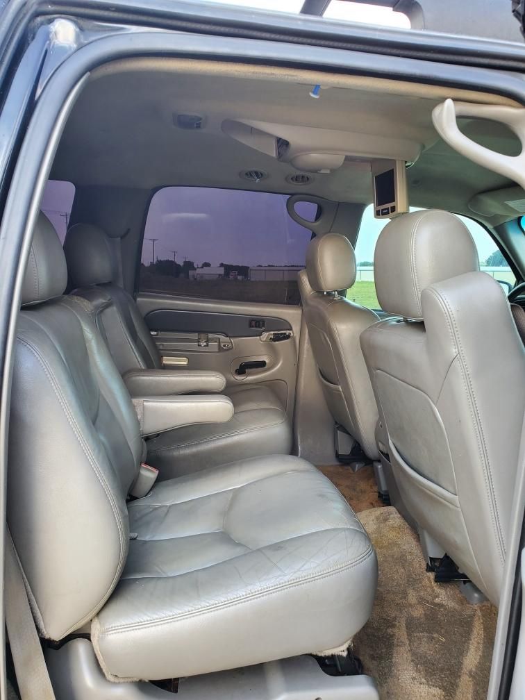 2003 Chevrolet Suburban