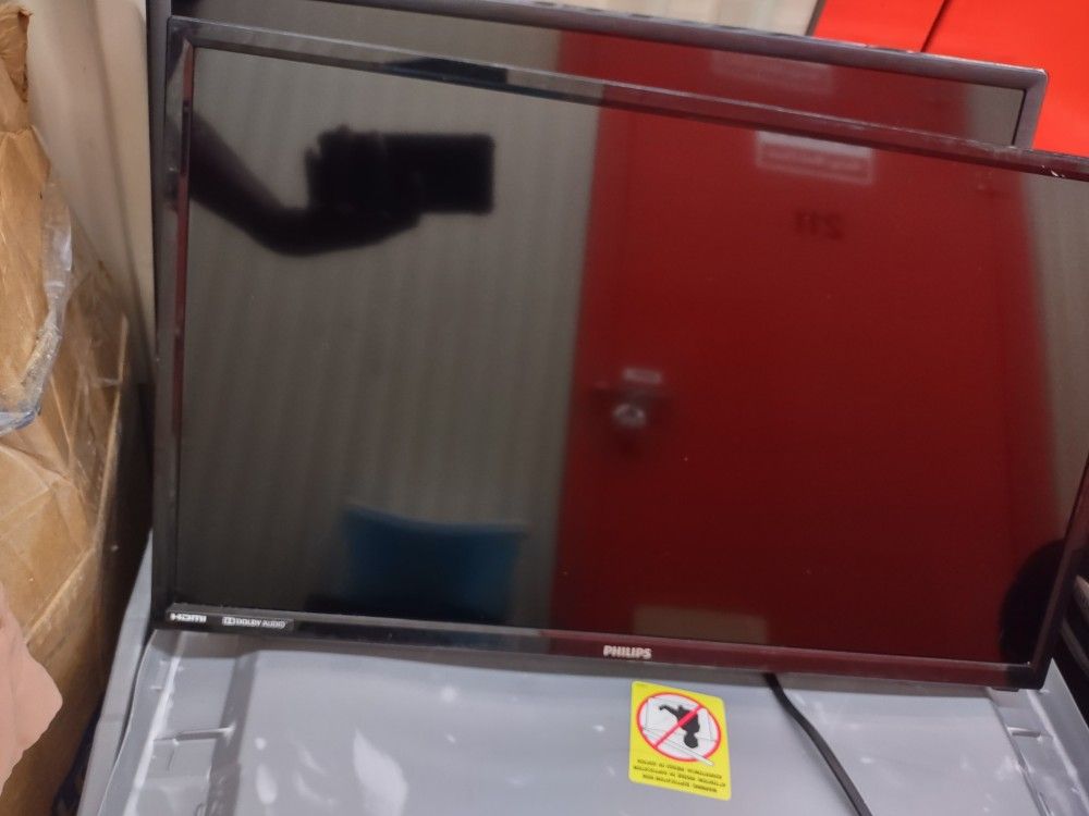 LASH TABLE'S/ADULT DEPENDS/ MIRRORS/PANTUM PRINTER