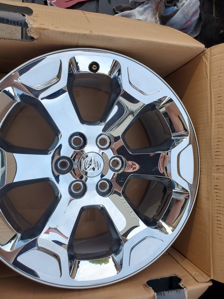 6x5.5 Ram 1500 Chrome Wheels