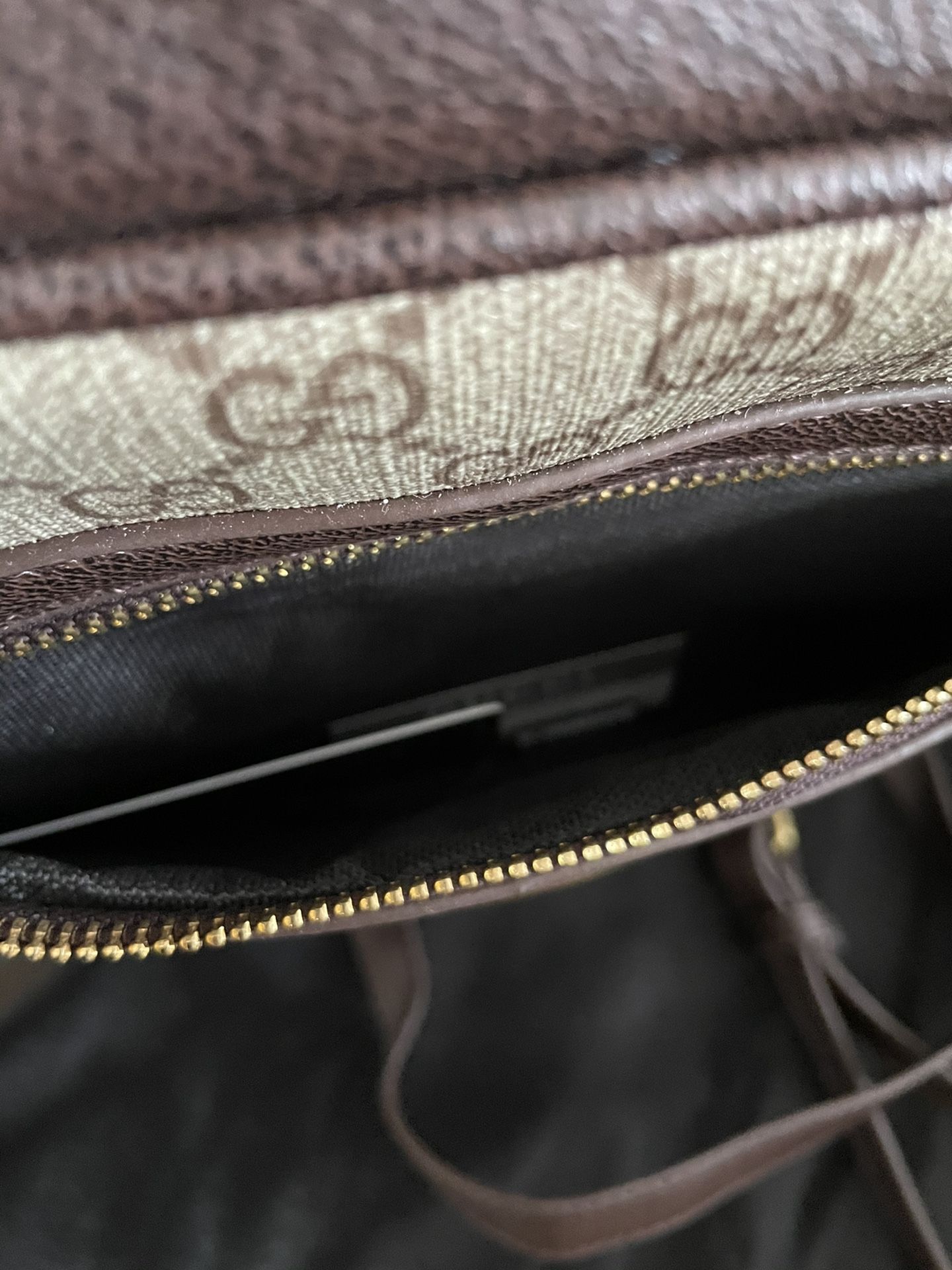 Gucci Bag Barely Used Looks New