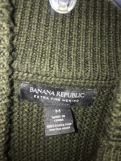 Banana Republic 100% Fine Italian  Merino Wool Sweater For Men  Thumbnail