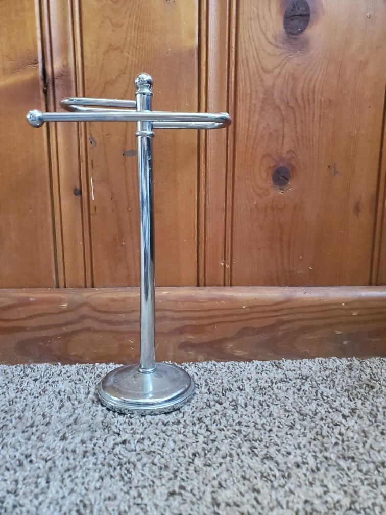 2) Jerewly holders set only $10 bucks!