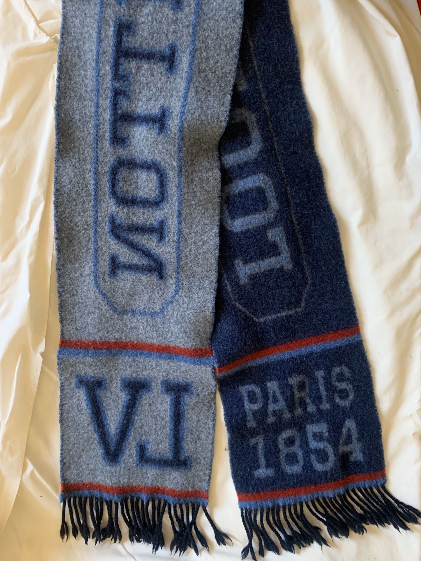 2017 Louis Vuitton Athletics City scarf