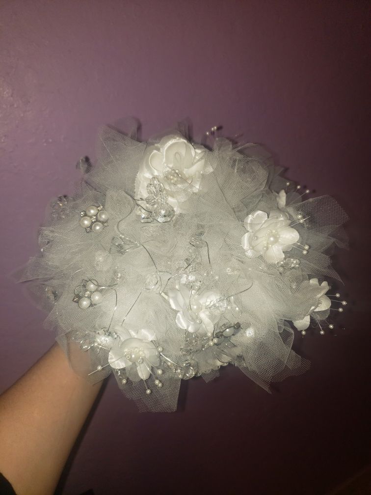 Wedding flower bouquet. White.