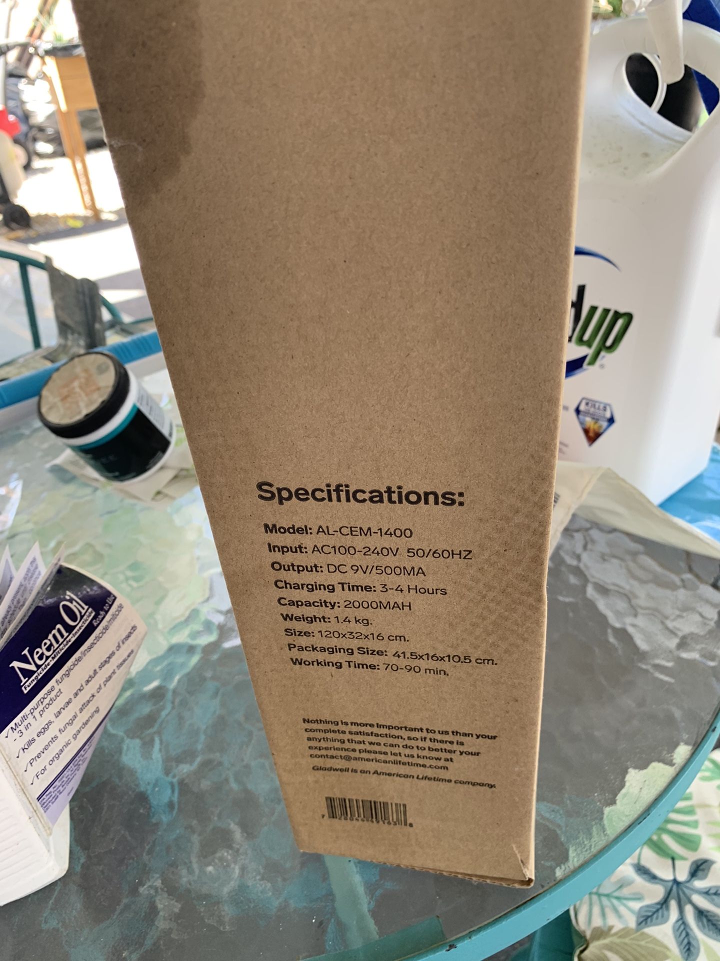 Floor scrubber