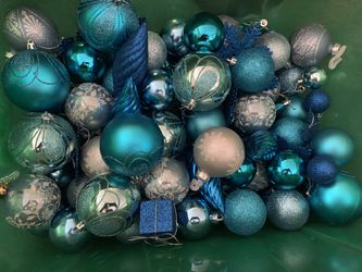 Blue Ornament Set Thumbnail