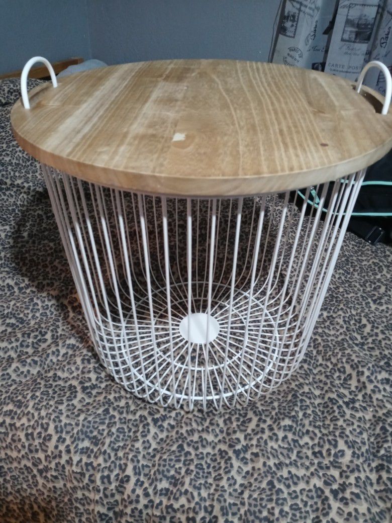 Basket/Table