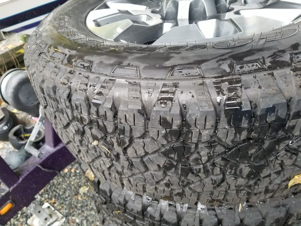 4 Wheels/tires Fit 2021 Chevy 2500