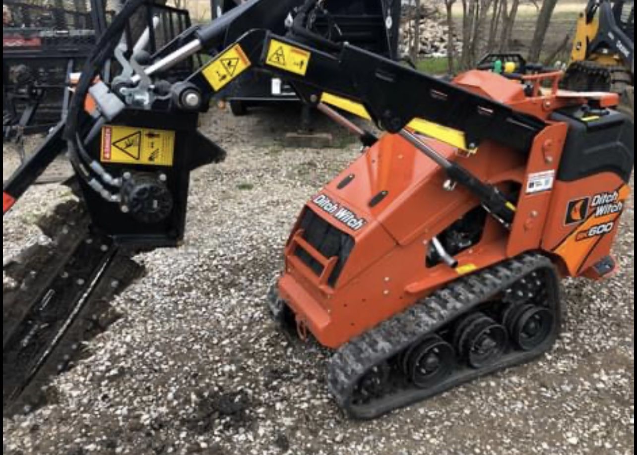 Skid Steer / Bobcat / Tractor El Dia/ Per Dayyy