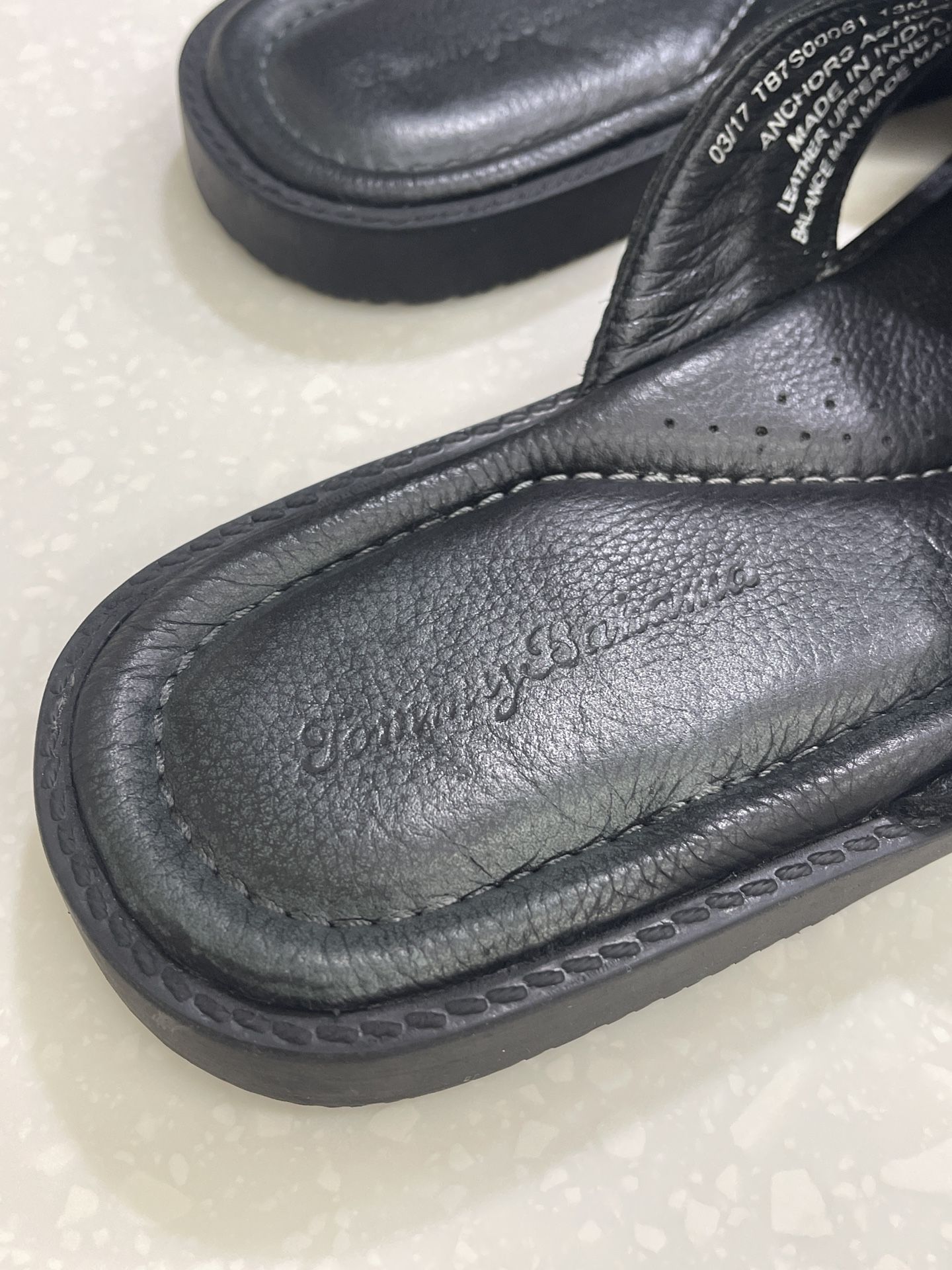 Tommy Bahama Men�s Anchors Ashore Sandal FULL LEATHER Tommy Bahama Men�s Anchors Ashore Sandal FULL LEATHER