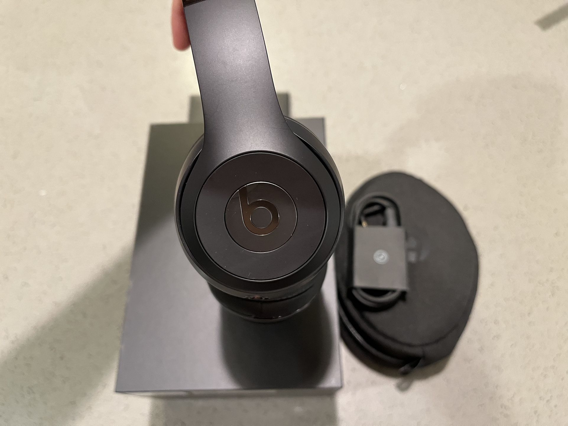 Apple Headphones Beats Solo 3 By Dr. Dre Wireless Bluetooth On-ear
