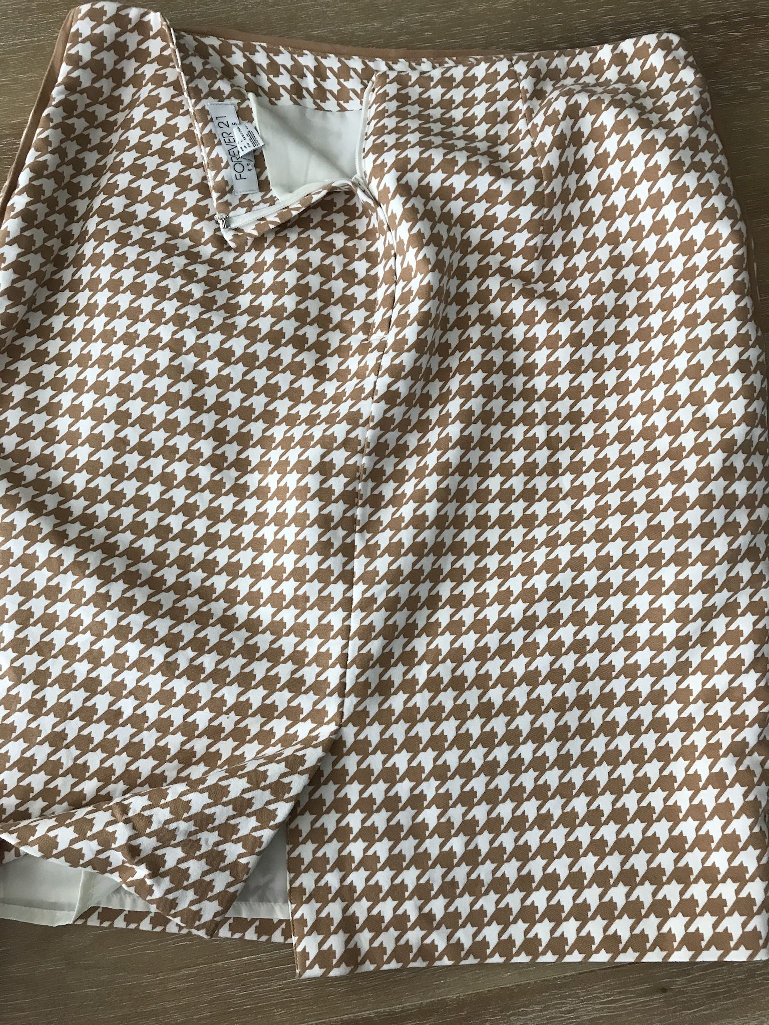 Houndstooth Pencil Skirt