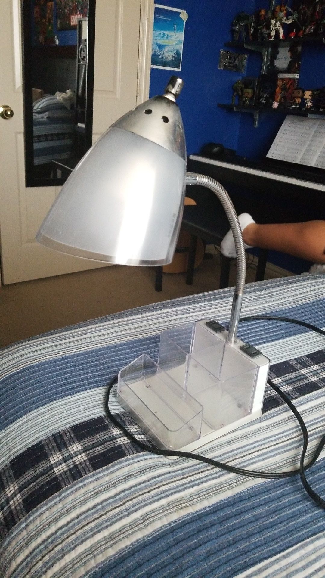 Organizer Desk Lamp