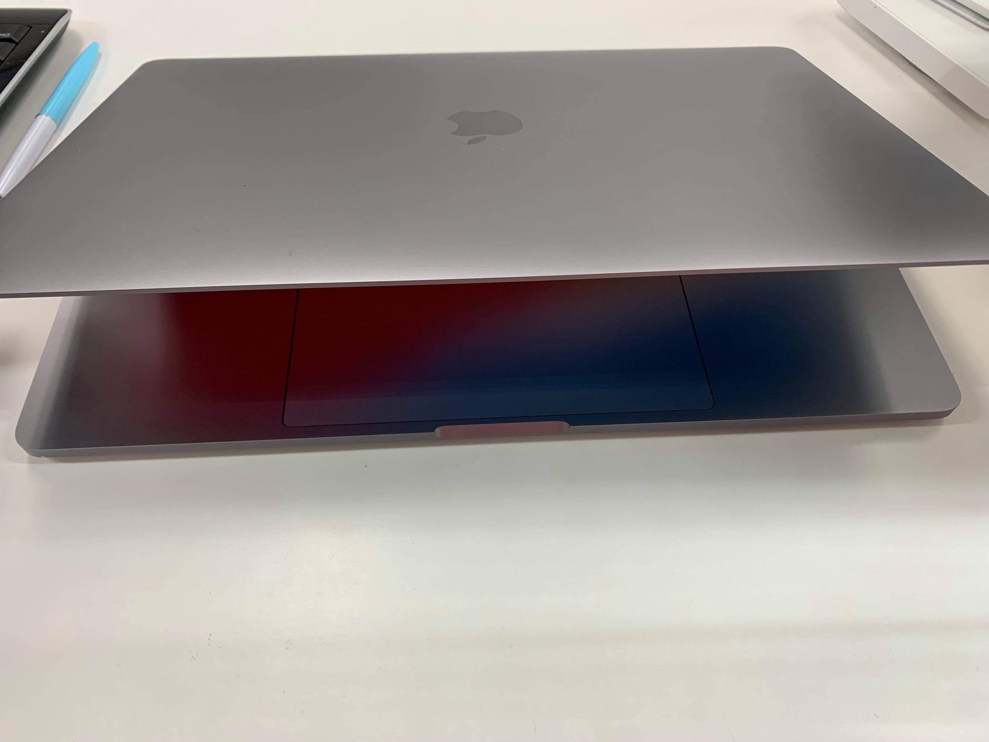 Macbook Pro 2018 15” $1499