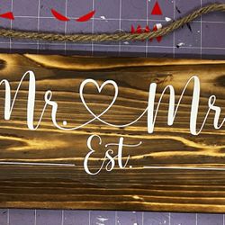 Personalized Mr & Mrs Sign Thumbnail