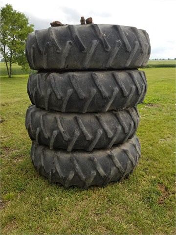 R1 R2 R3 tractor farm agricultural commercial tire tires bobcat forklift 16.5 17.5 19.5 22.5 24.5