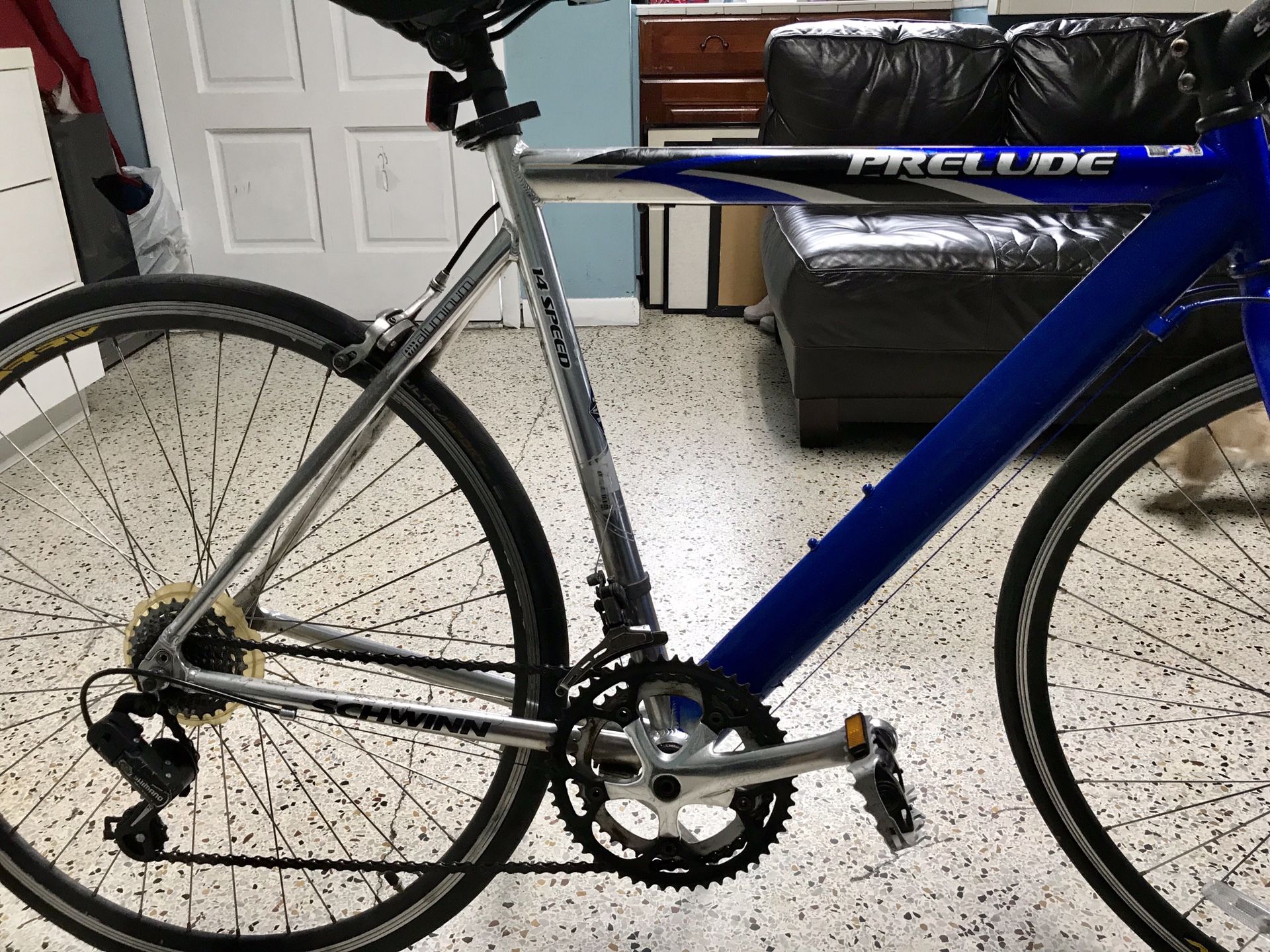 schwinn prelude 700c