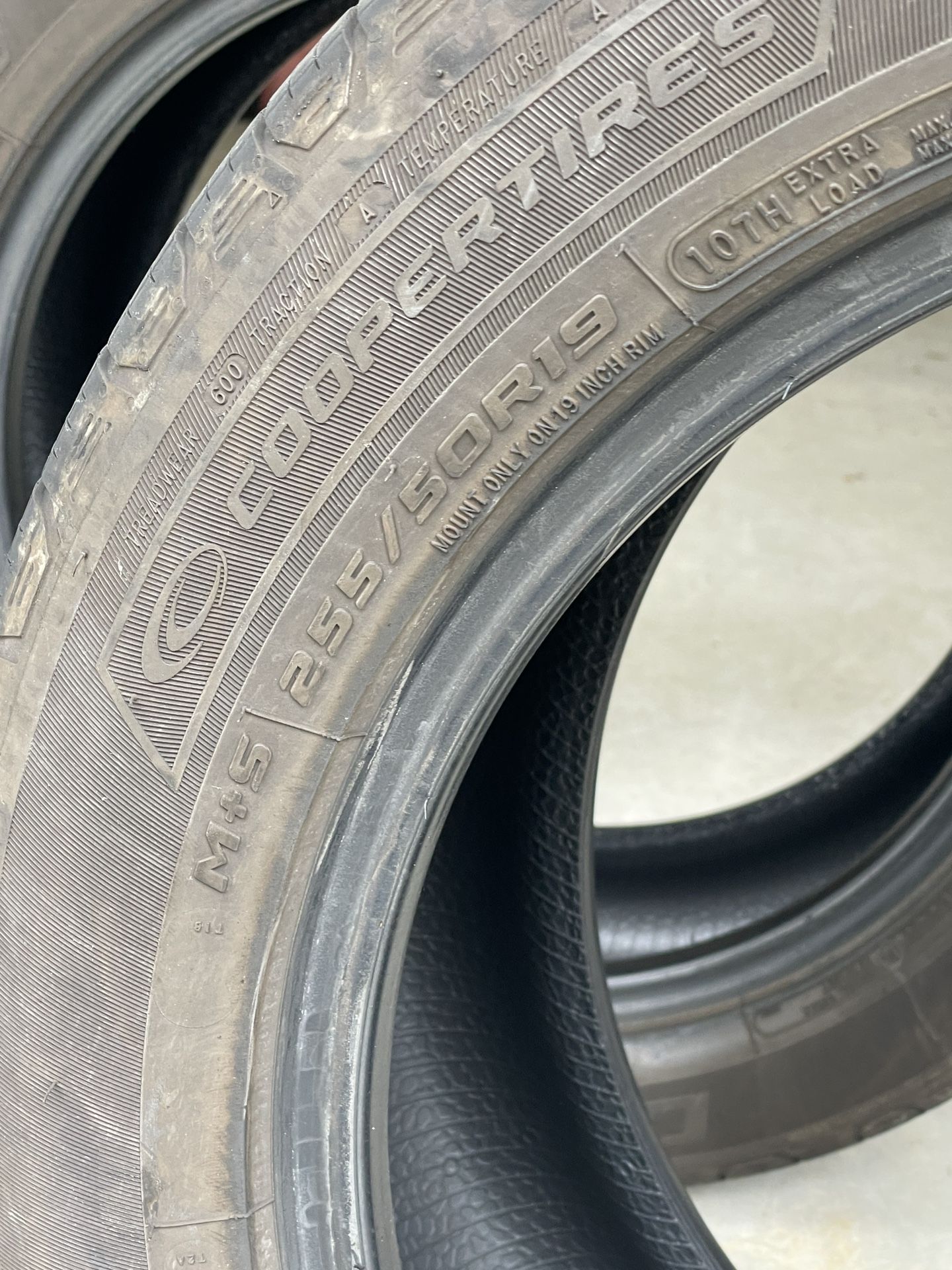 Cooper Tires SRX LE 255/50/R19