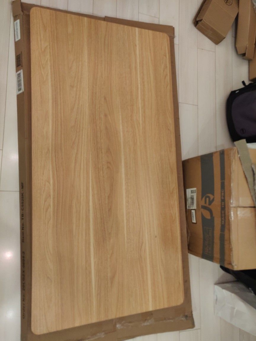 Table Top 55x28in