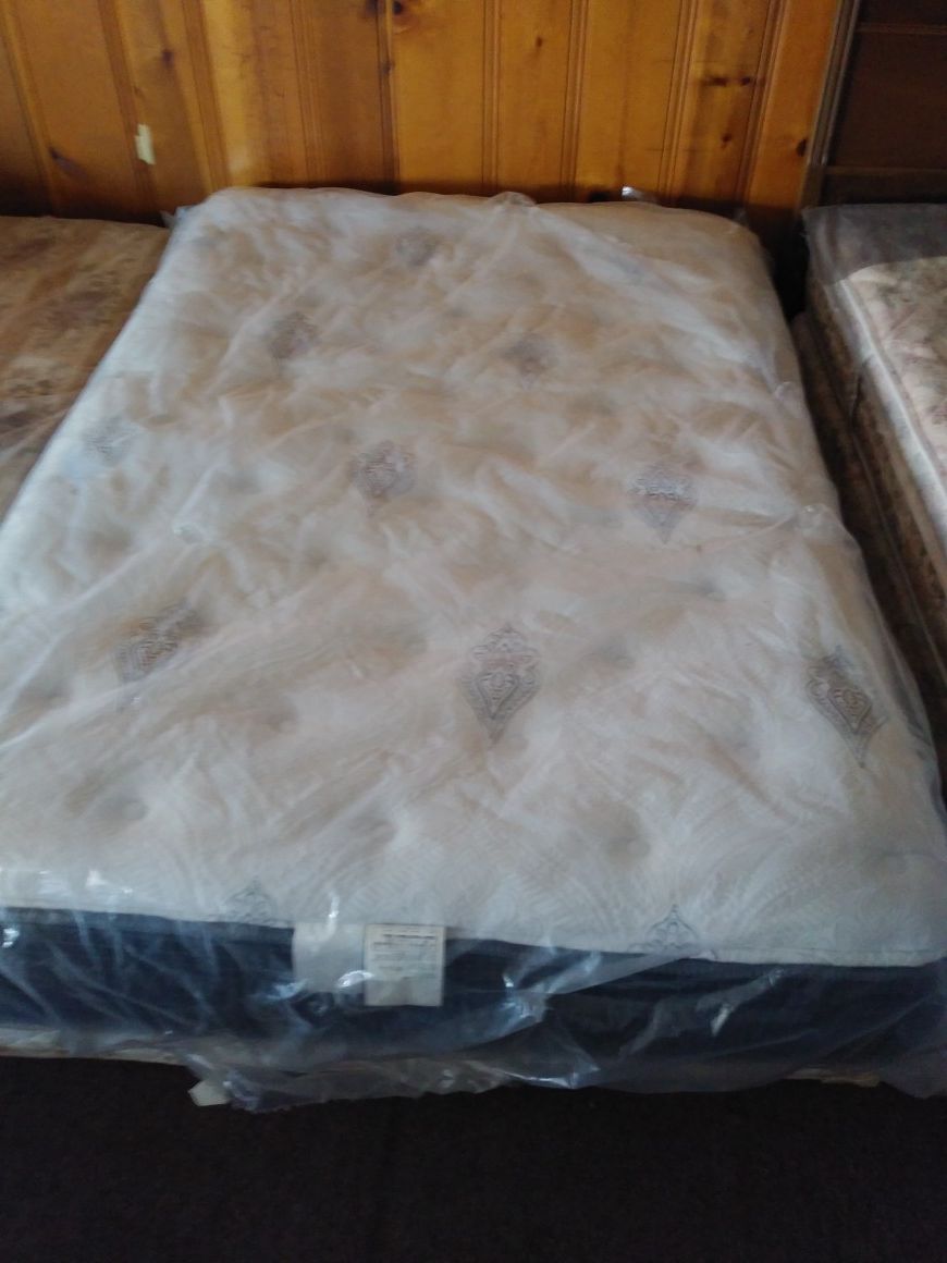 Full mattress