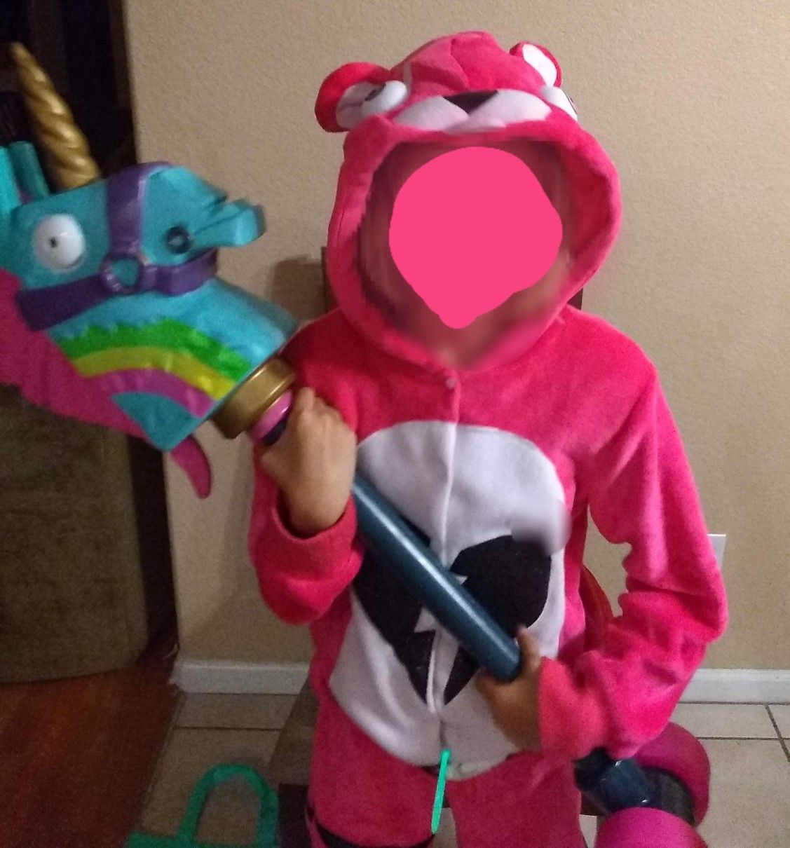 PRICE REDUCED!! FORTNITE "CUDDLE TEAM LpEADER" HALLOWEEN COSTUME