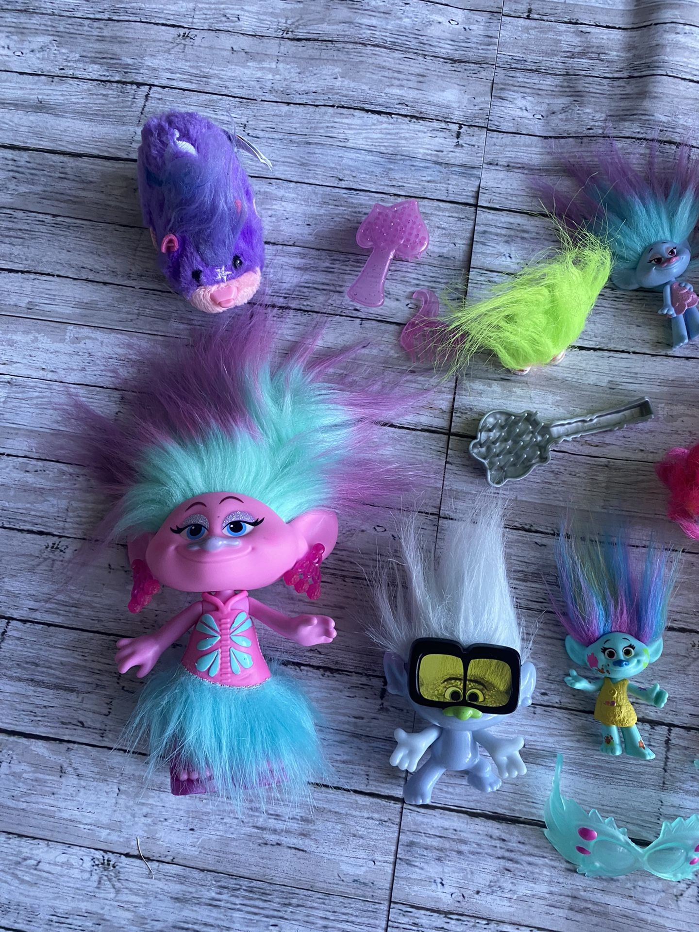 Trolls Hasbro/Dreamworks Fingerlings Action Figures