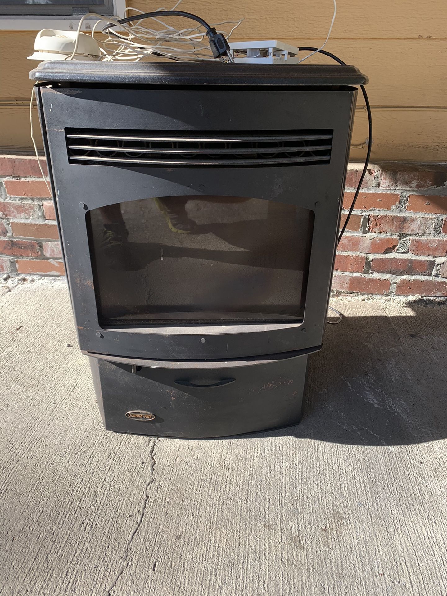 Quadra fire pellet stove for Sale in Puyallup, WA OfferUp
