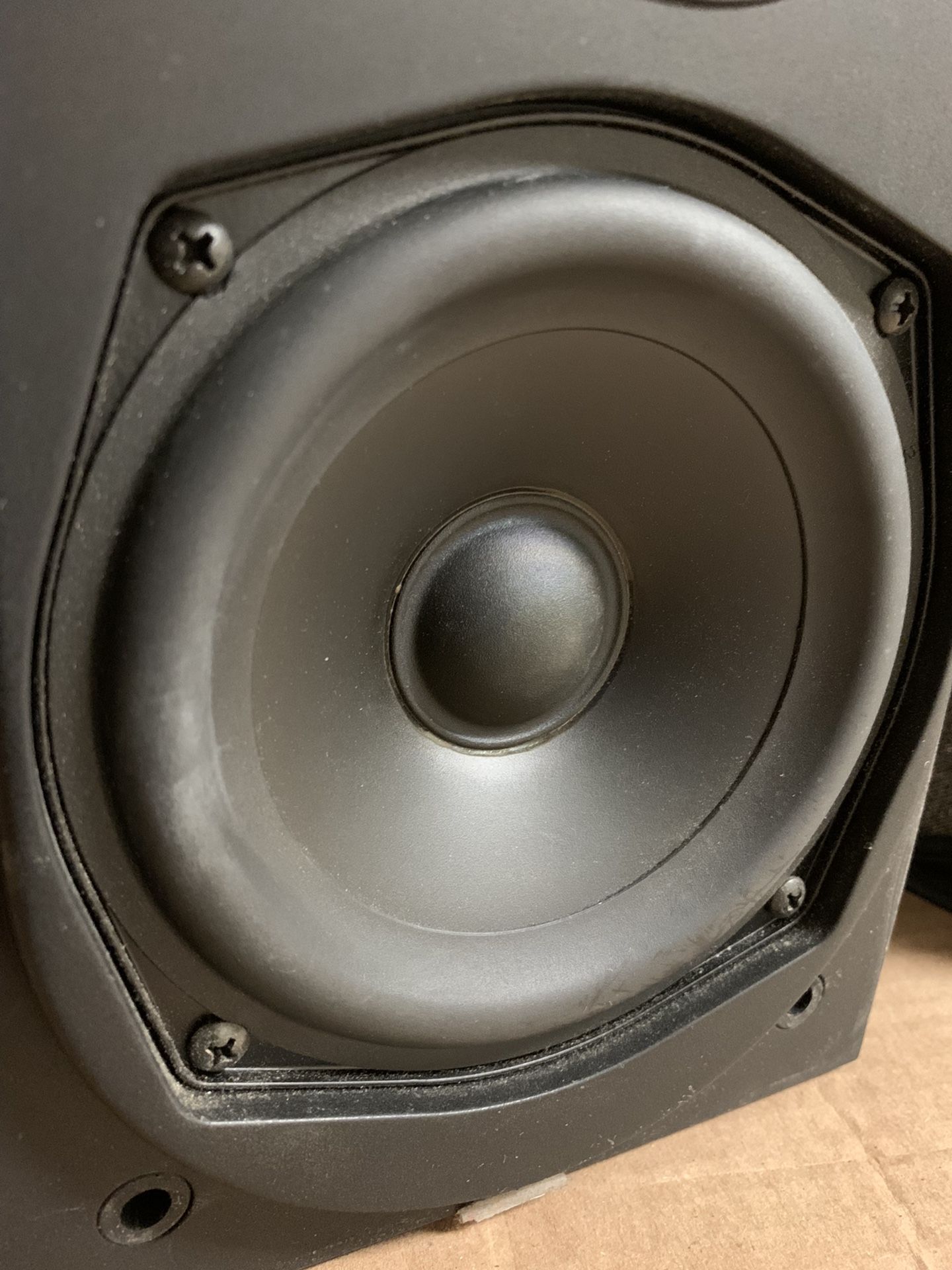 Tested and confirmed working great Single Polk Audio RT15i Dynamic Balance Bookshelf Speaker & WALL MOUNTS