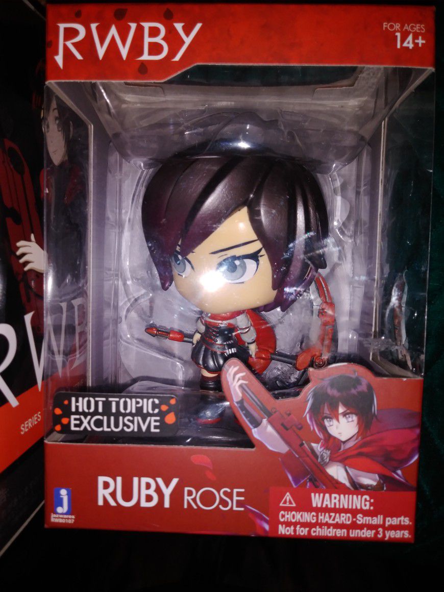 2 Ruby Rose Action Figures 