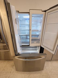 Lg Stainless Steel French Door Refrigerator With Showcase Used Good Condition With 90day's Warranty  Thumbnail