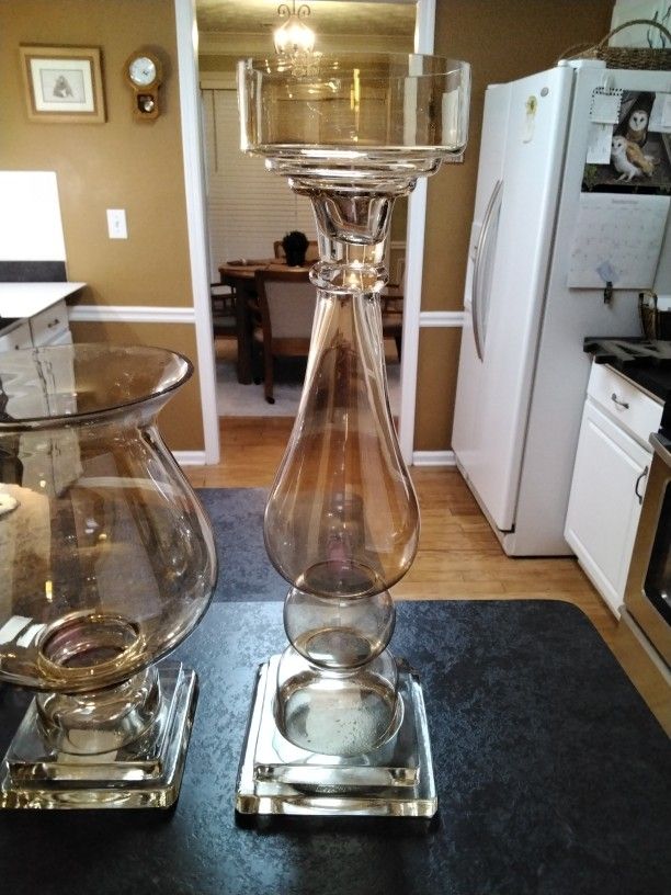 A Beautiful Candle Set Nice Quality They Have A Light Gold Color . See Size .