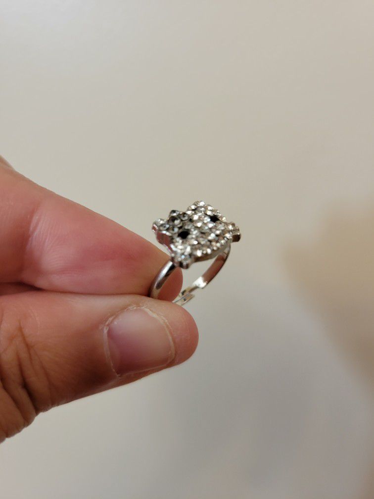 Brand new kids hello kitty ring .. one size .. $4 each 