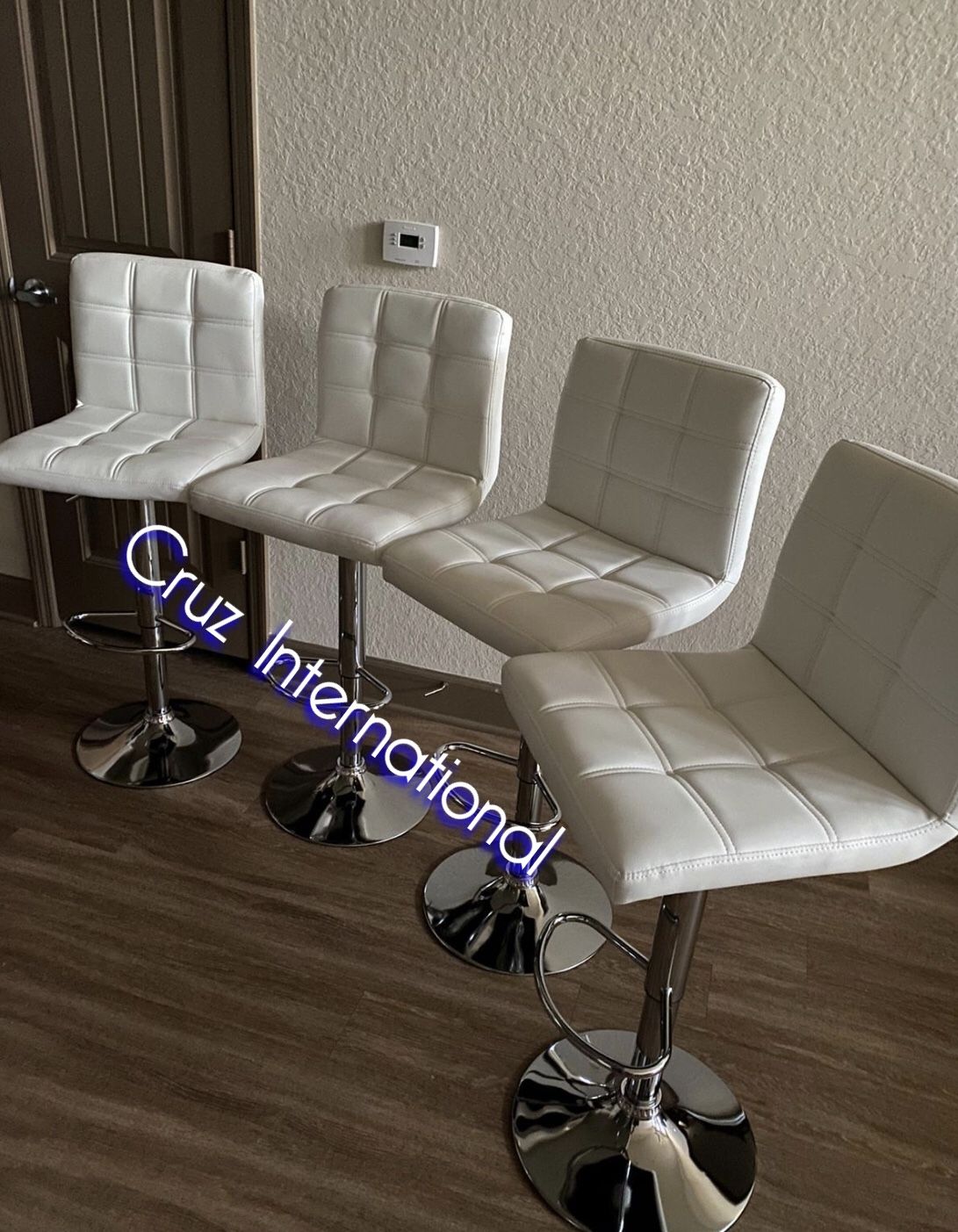 New 4 white stools