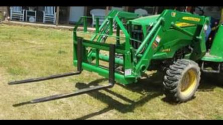 42" 2000lb Capacity Pallet Forks For John Deere Compact Tractor Thumbnail