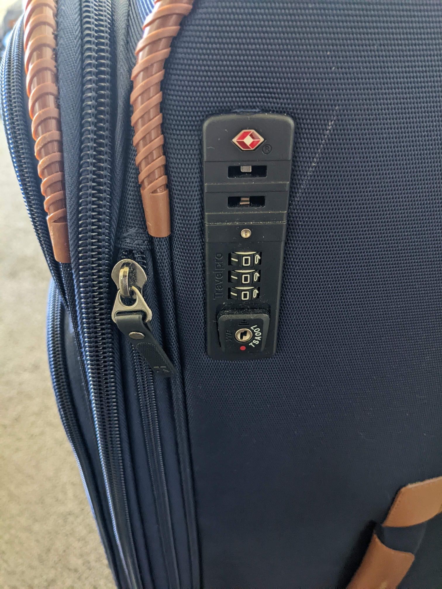 NEW: Checked-Large 29 Inch Luggage