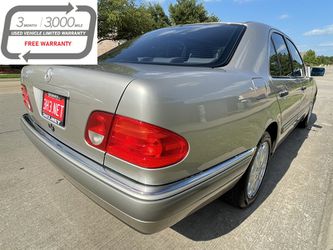 1997 Mercedes-Benz E 320 17000 miles 1 owner Thumbnail
