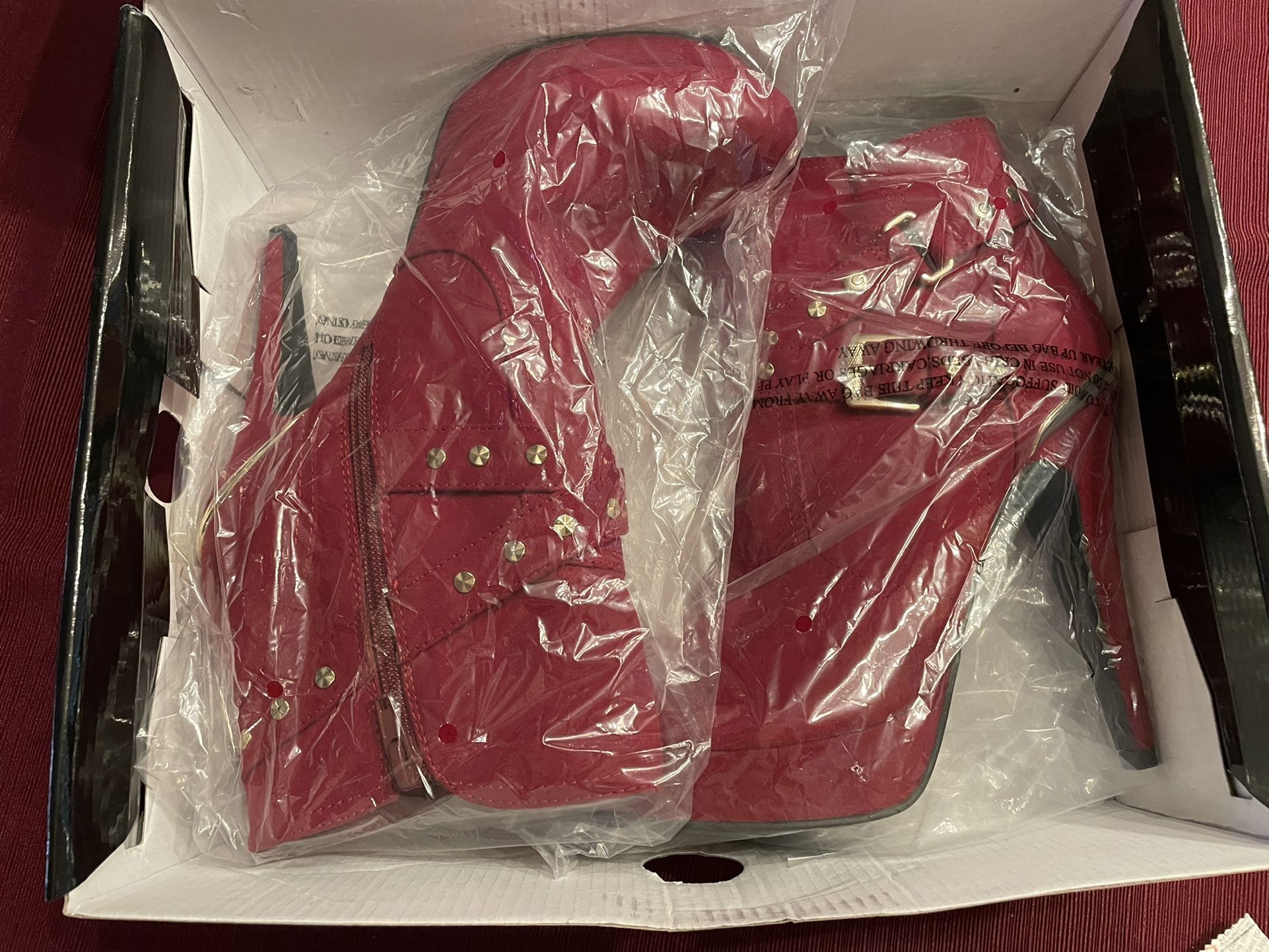 GBC Guess heels