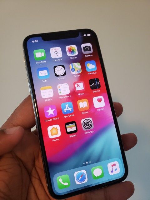 iPhone X , Unlocked for All Company Carrier, Excellent Condition like New