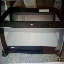 Chicco Pack N Play with changing table and bassinet Thumbnail