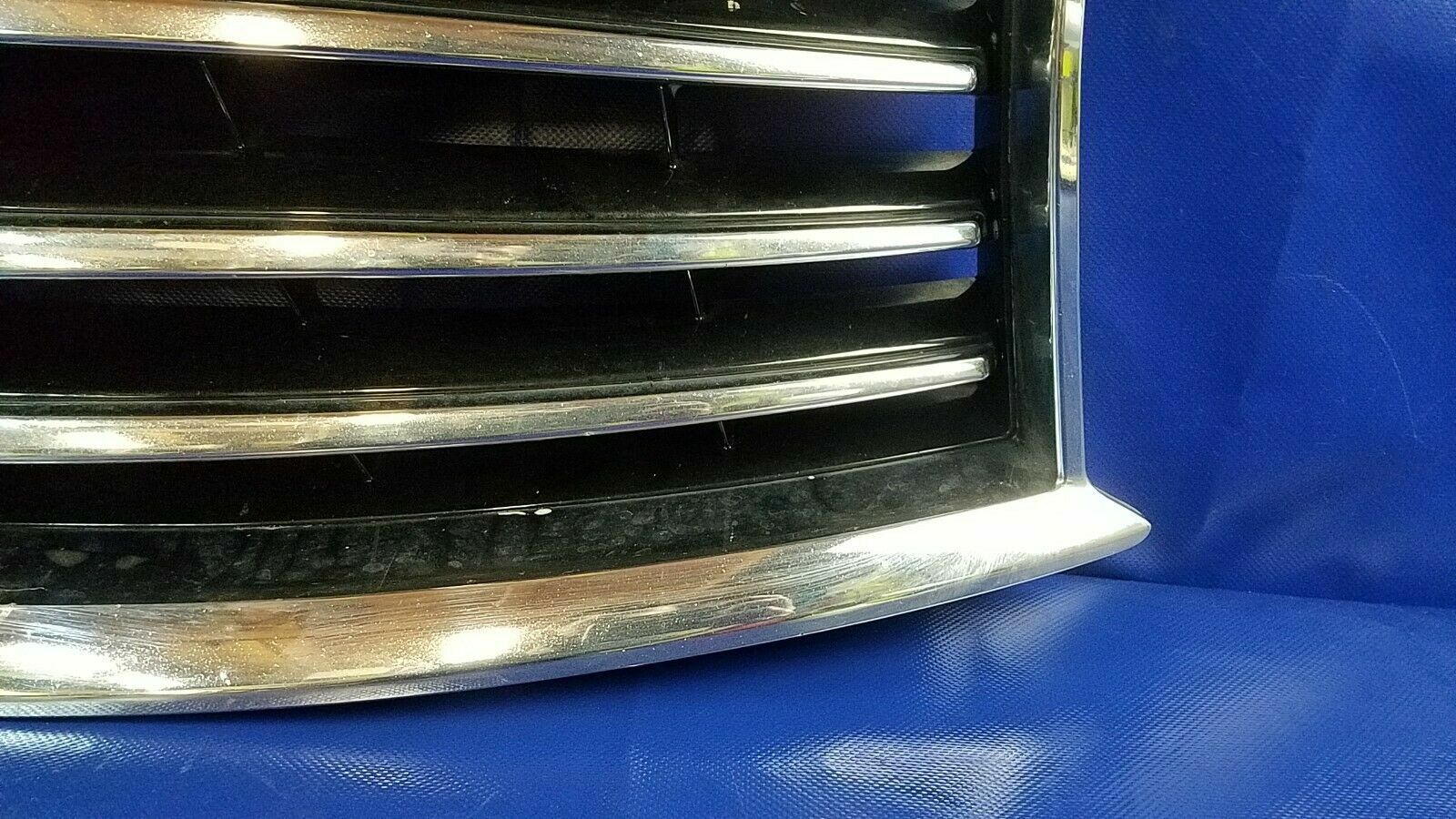 2013 - 2015 INFINITI JX35 QX60 FRONT BUMPER UPPER GRILLE W/O EMBLEM