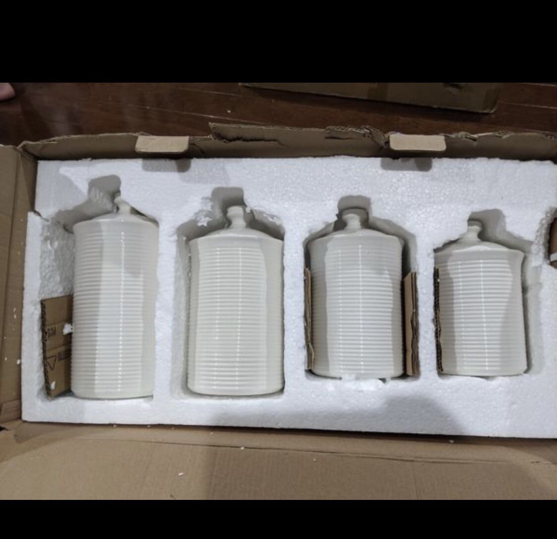Kitchen canister