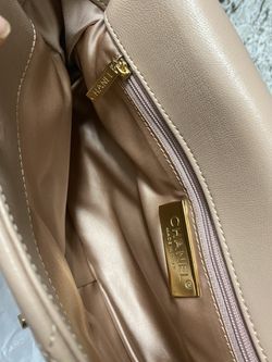 Authentic Gently Used Chanel Medium Handbag Thumbnail