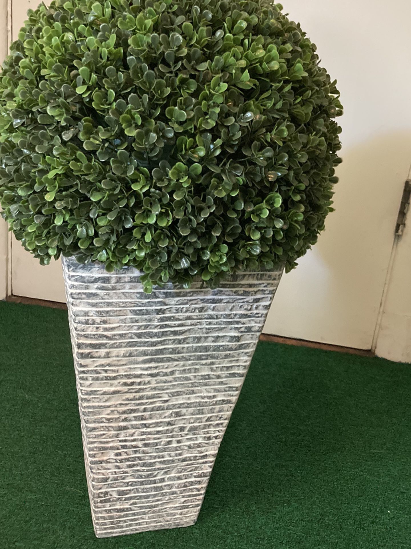 Decorative Fake Topiary 