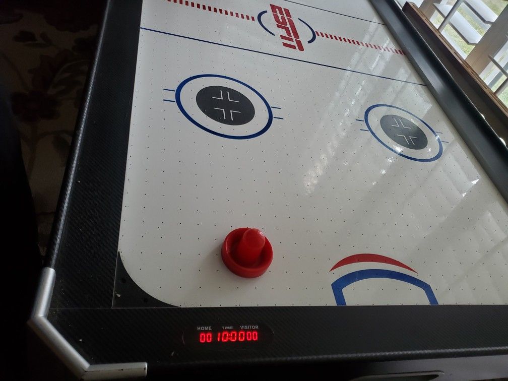Air Hockey Table