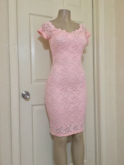 *Blush Lace Off-Shoulder Dress •M Thumbnail