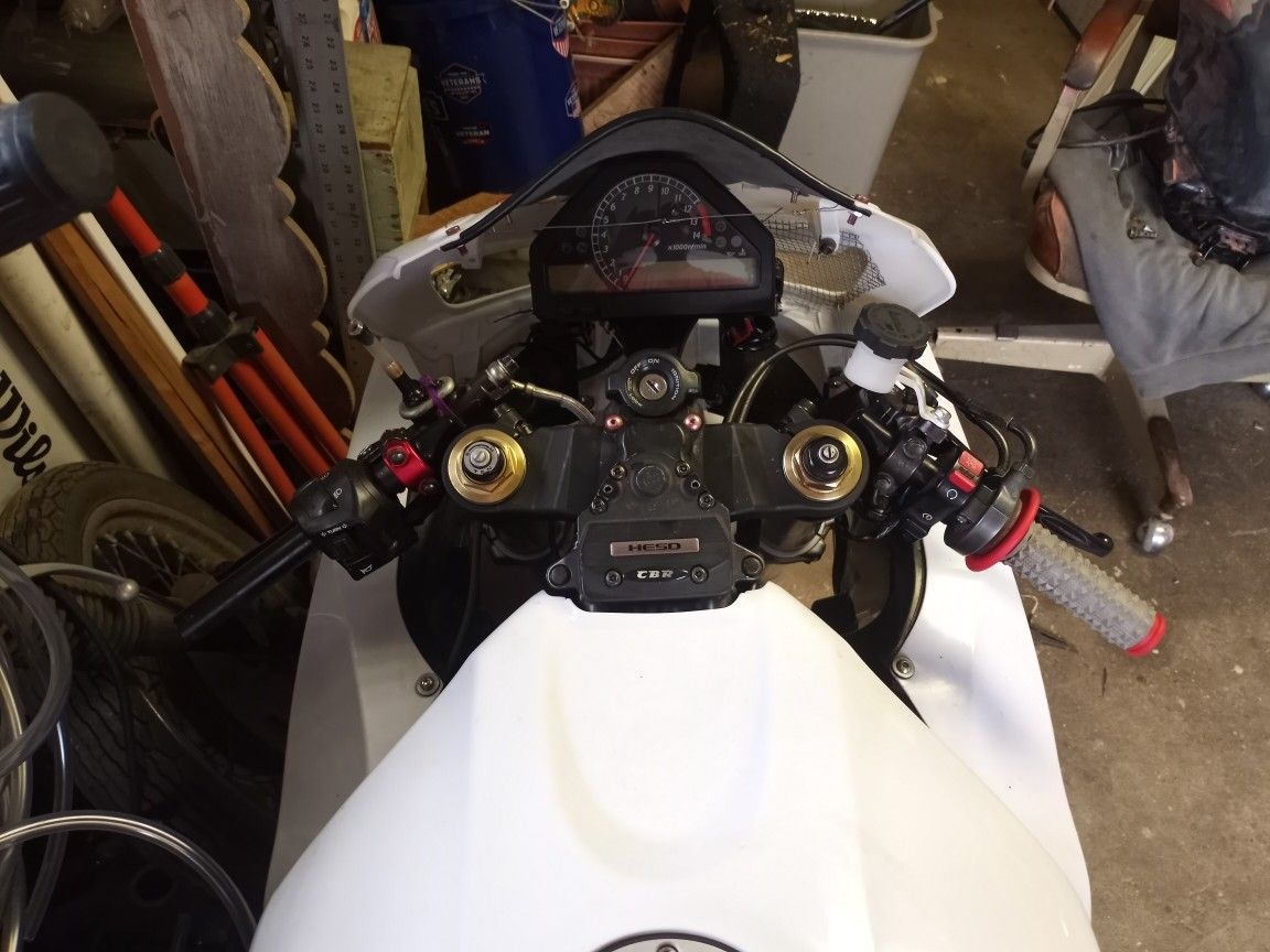06 1000RR