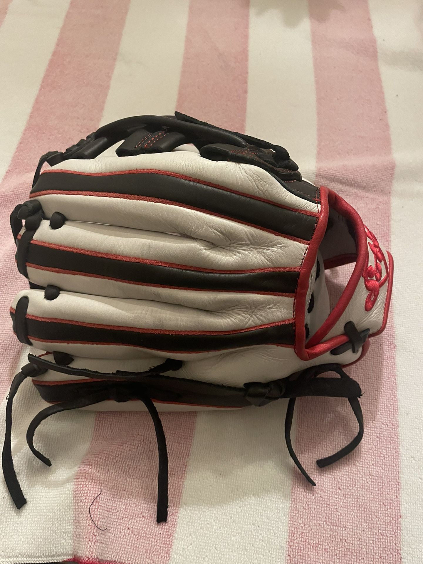 Baseball/ Softball Glove