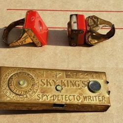 Vintage 1940s Spy Ring Toys- Sky King and Roy Rogers Thumbnail